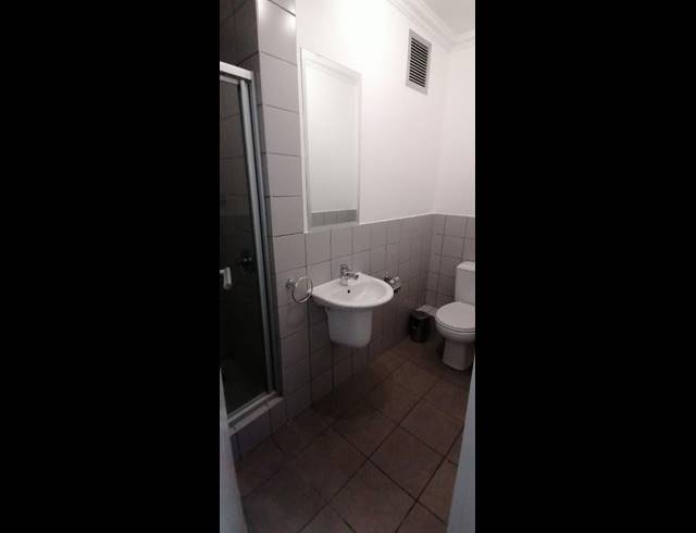 2 BEDROOM FLAT TO LET IN RIVIERA